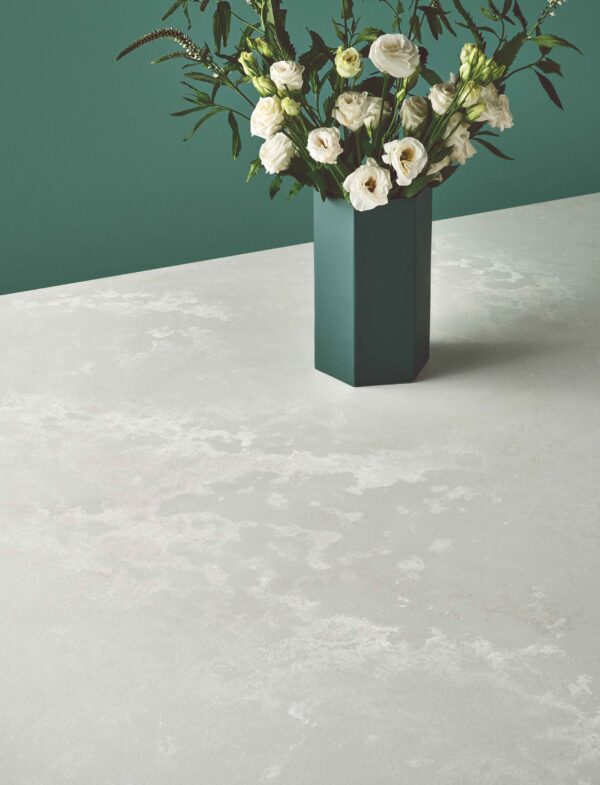 Caesarstone 4011 Cloudburst Concrete stalvirsis