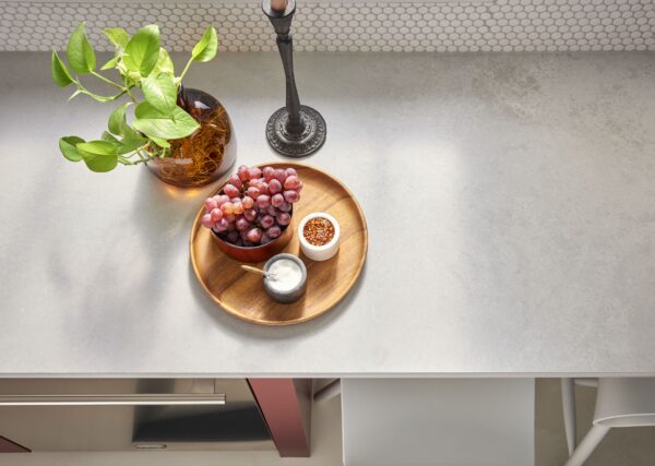 Caesarstone 4044 Airy Concrete stalvirsis