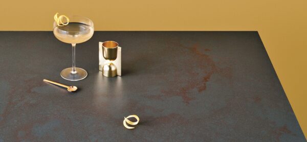 Caesarstone 4735 Oxidian stalvirsis