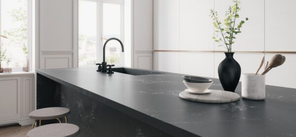 Caesarstone 5101 Empira Black salos stalvirsis