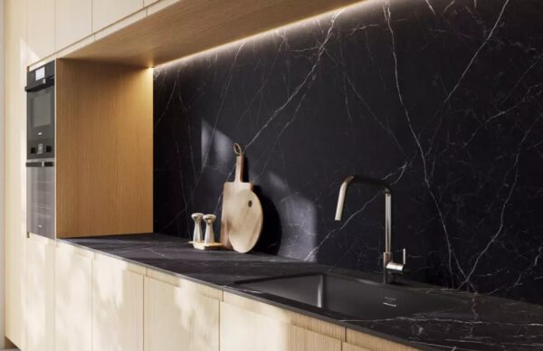 Caesarstone 511 Smokestone virtuves stalvirsis
