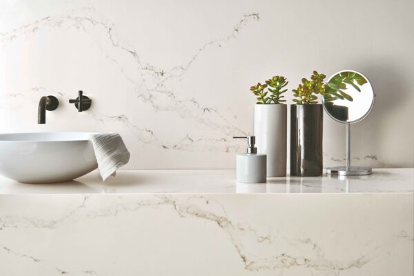Caesarstone 5111 Statuario Nuvo vonios stalvirsis