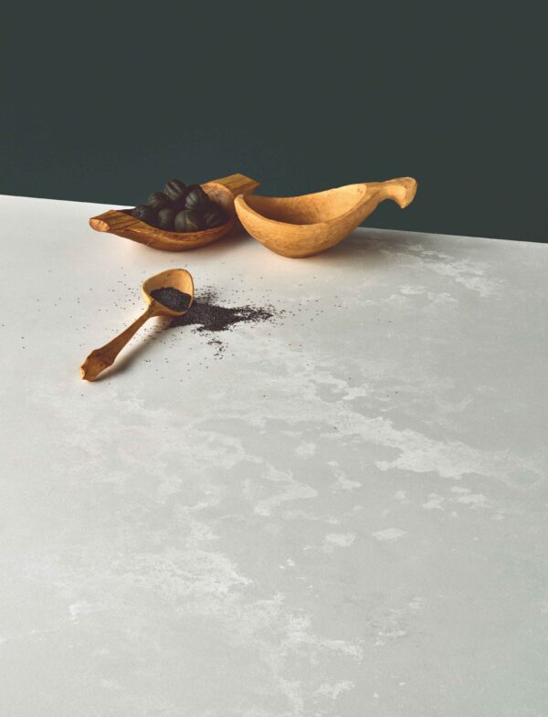 Caesarstone 6131 Bianco Drift stalvirsis