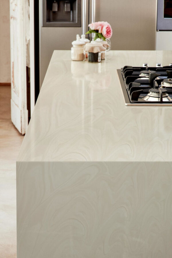Corian White Onyx virtuves stalvirsis