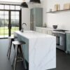 Silestone Et Calacatta Gold virtuves salos stalvirsis