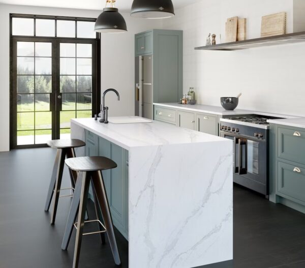 Silestone Et Calacatta Gold virtuves salos stalvirsis