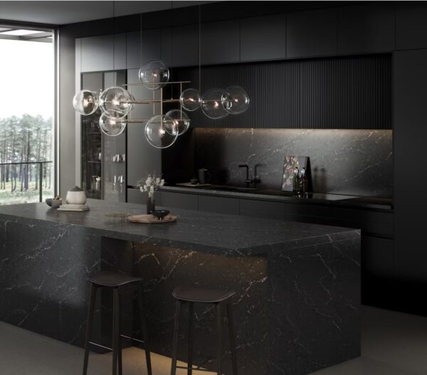 Silestone Romantic Ash virtuves apdaila