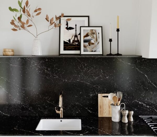 Silestone Romantic Ash virtuves stalvirsis